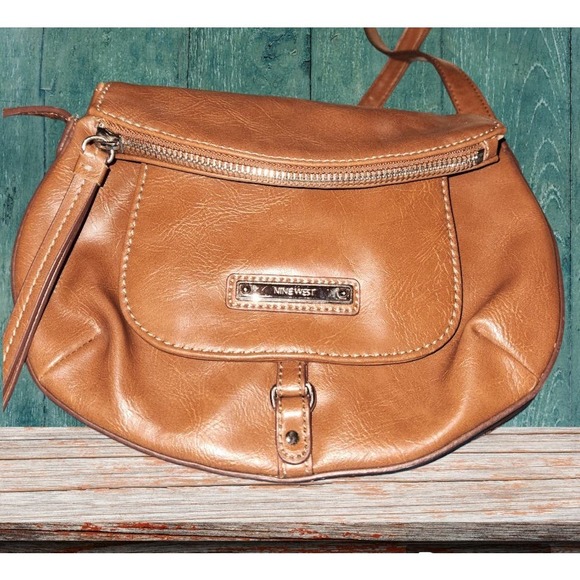 Nine West Crossbody - Picture 2 of 8